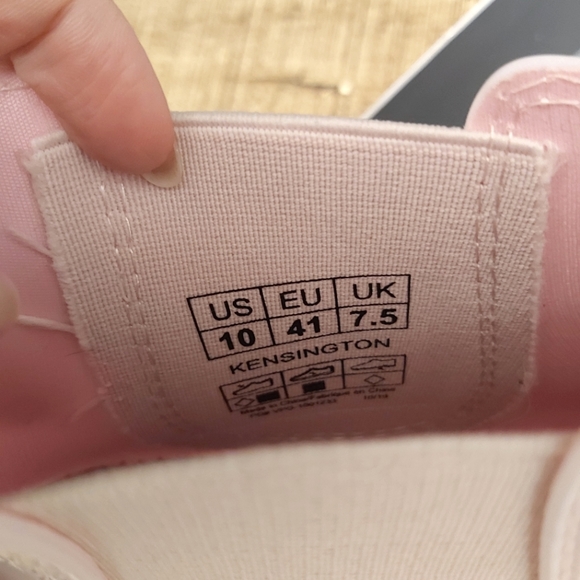 Cougar Pink Rain Boots - Picture 4 of 4